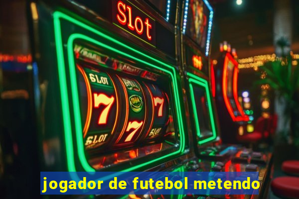 jogador de futebol metendo