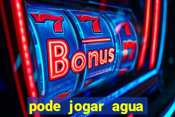 pode jogar agua quente na privada